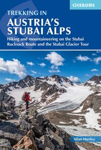 Vorderes Coverbild Trekking in the Stubai Alps
