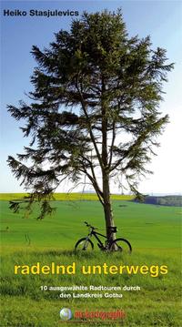 Vorderes Coverbild radelnd unterwegs