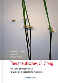 Vorderes Coverbild Therapeutisches Qi Gong