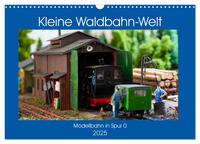 Vorderes Coverbild Kleine Waldbahn-Welt - Modellbahn in Spur 0 (Wandkalender 2025 DIN A3 quer), CALVENDO Monatskalender