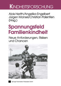 Vorderes Coverbild Spannungsfeld Familienkindheit